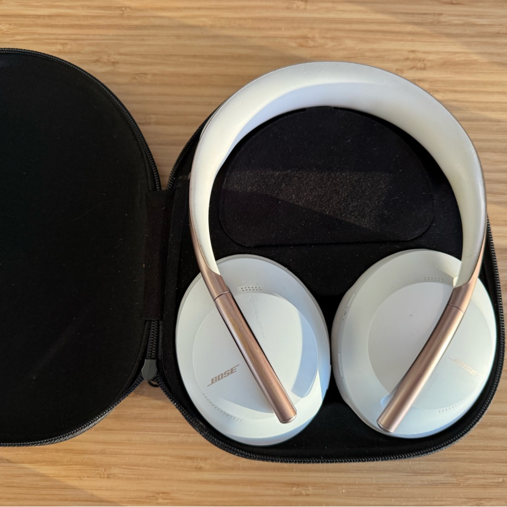Bose 700 Noise Cancelling Headphones